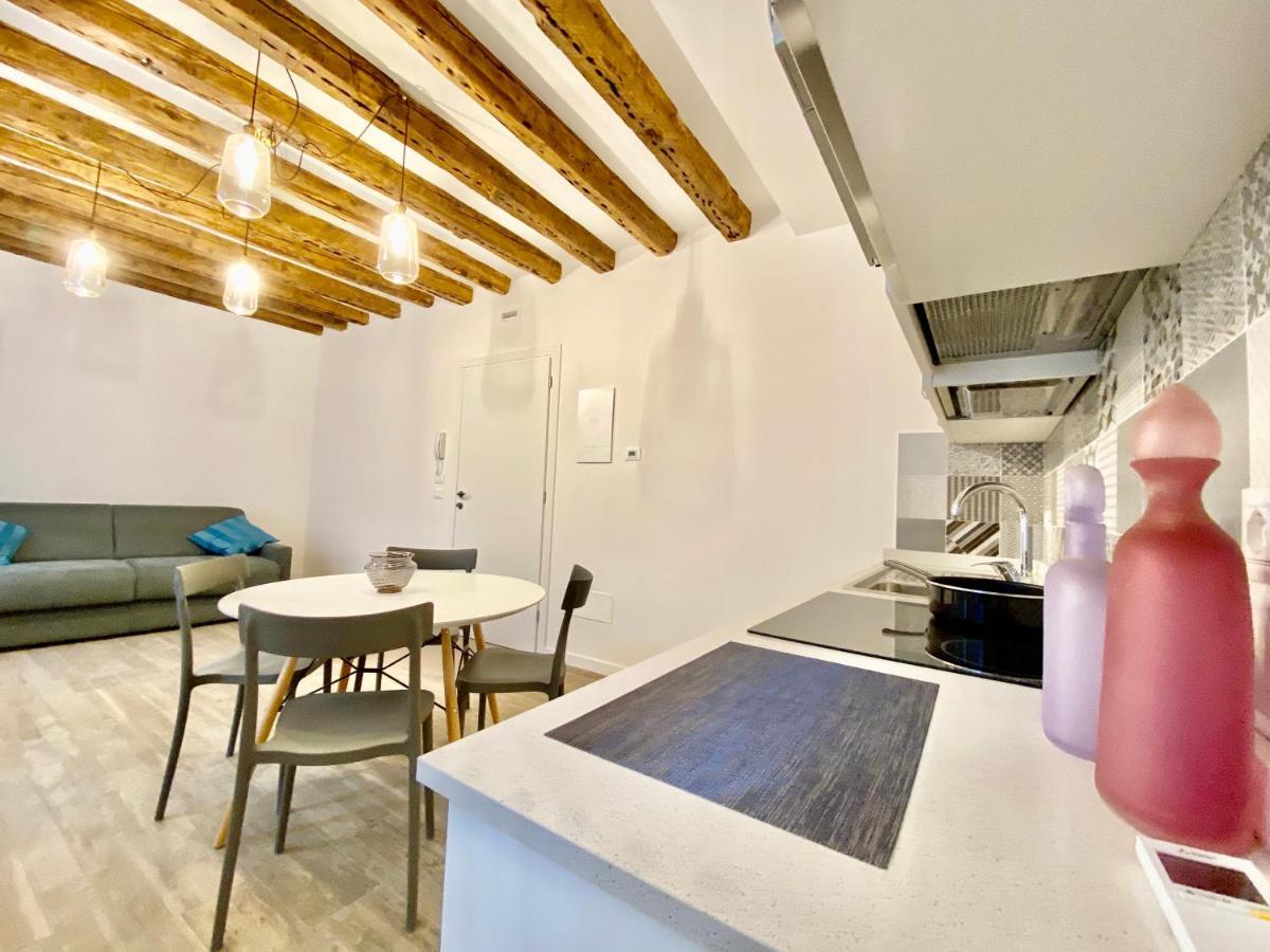 Suite House New Apartments Wi Fi Venice Island Exteriör bild